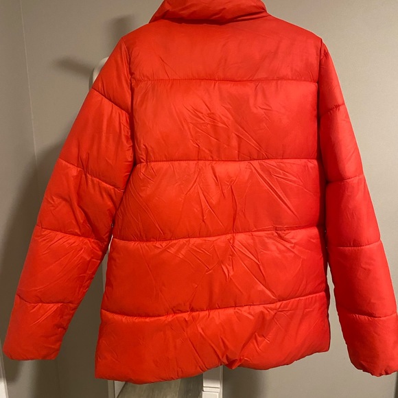 Red Old Navy puffer jacket ~Medium - Picture 3 of 3